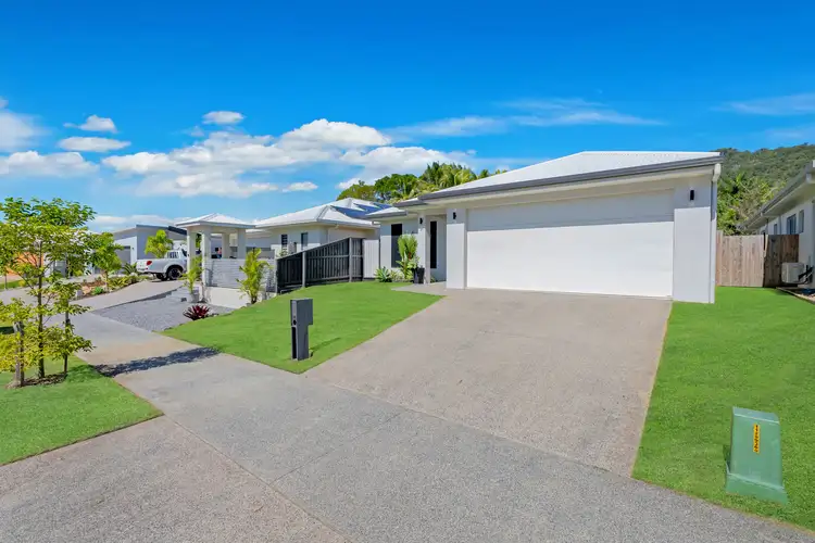 25 Headsail Drive