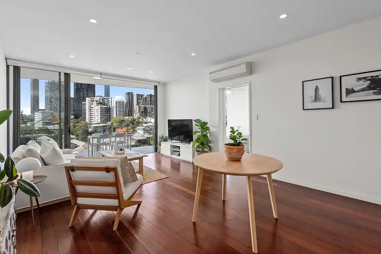 701/5 Cameron Street, South Brisbane QLD 4101