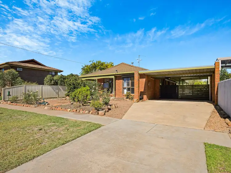 76 Monds Avenue, Benalla VIC 3672
