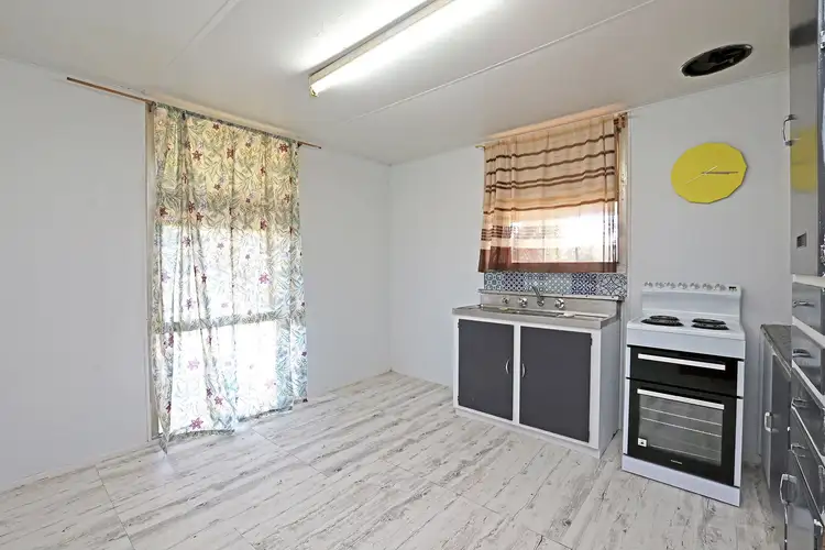 Fifth view of Homely house listing, 5 Vine Court, Ouyen VIC 3490