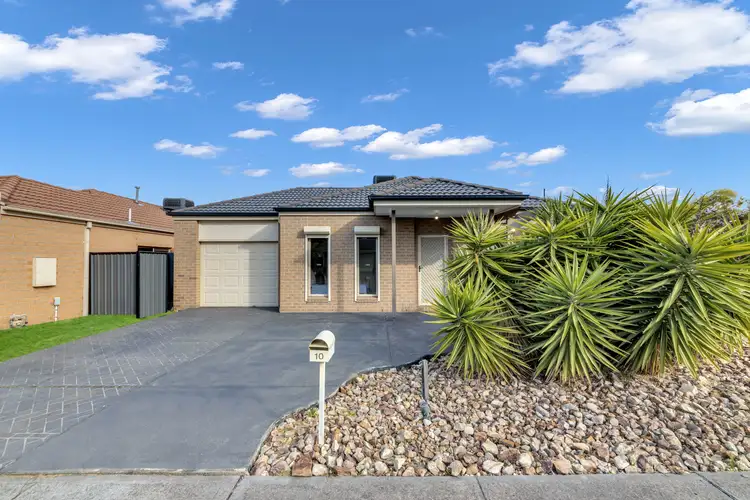 Second view of Homely house listing, 10 Cheltenham Close, Craigieburn VIC 3064