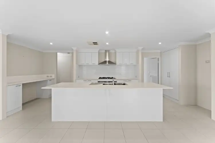 Second view of Homely house listing, 8 Kanooka Approach, Baldivis WA 6171
