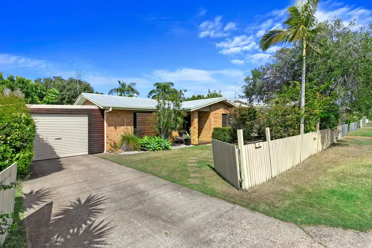 42 Limpus Street, Urangan QLD 4655