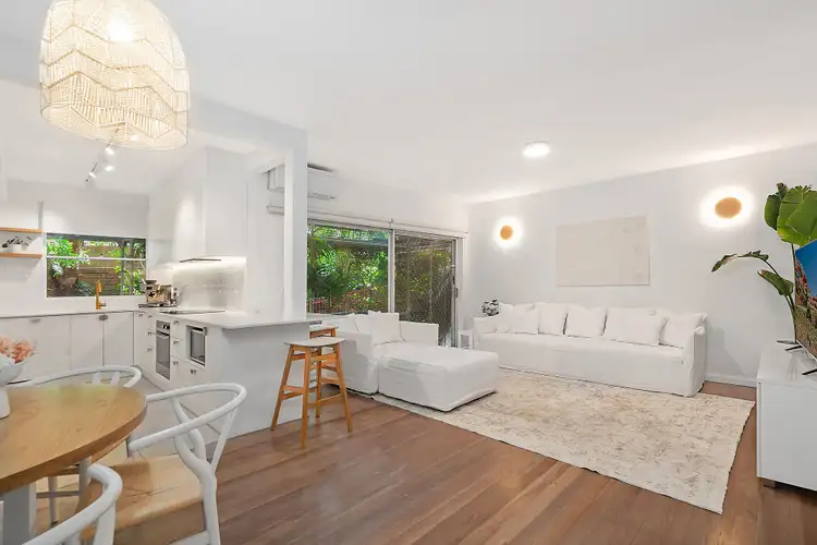 4/211 Old South Head Road, Bondi NSW 2026
