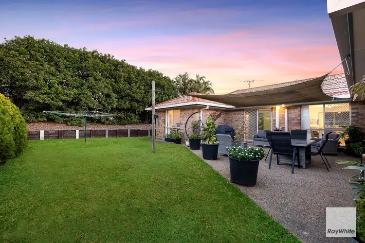 11 Darren Close, Victoria Point QLD 4165