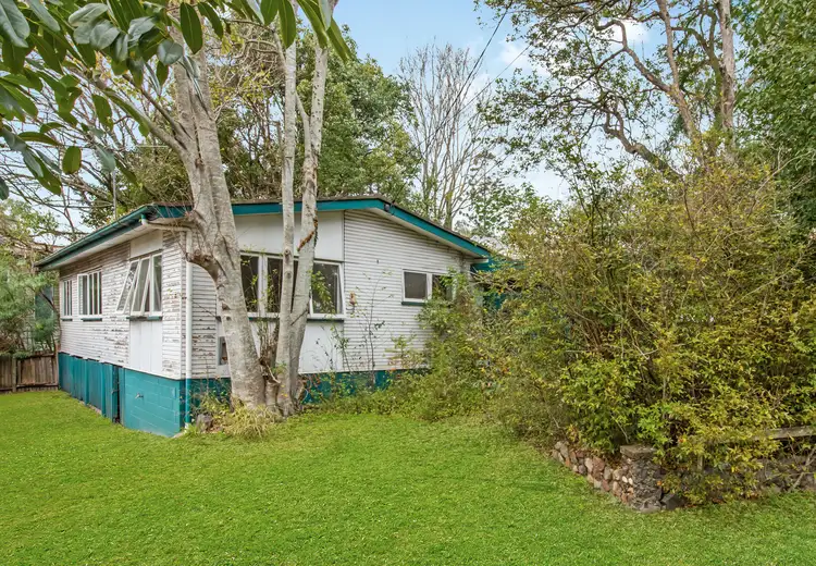 63 Fawkner Street, Chapel Hill QLD 4069