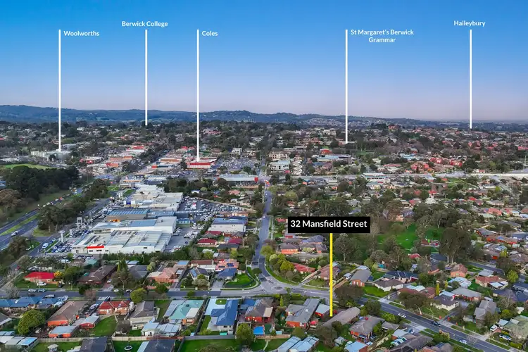 Second view of Homely house listing, 32 Mansfield Street, Berwick VIC 3806
