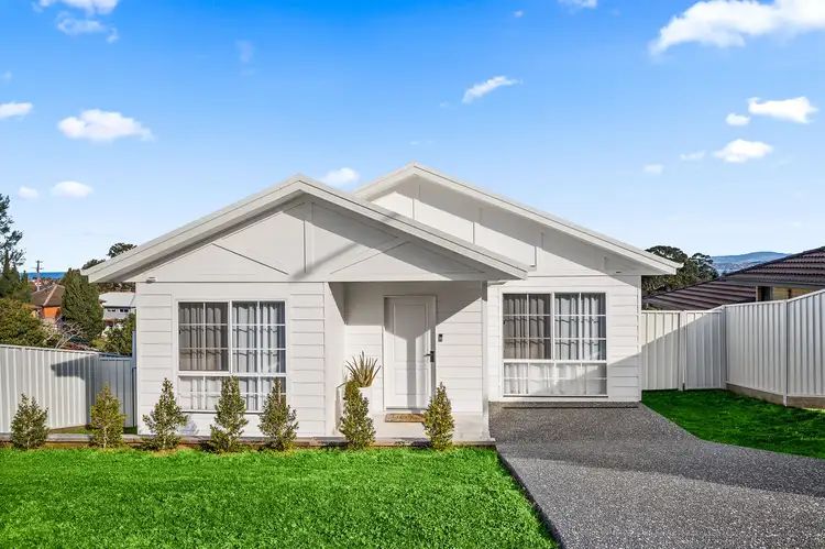 6 Backhouse Road, Lake Heights NSW 2502