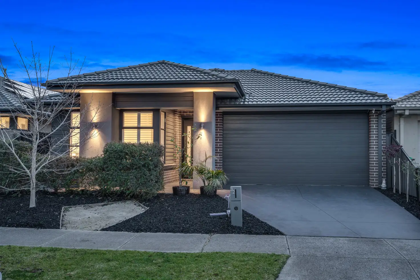 Main view of Homely house listing, 32 Emblem Way, Craigieburn VIC 3064