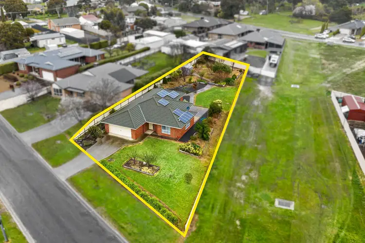 5 Lobelia Drive, Ararat VIC 3377