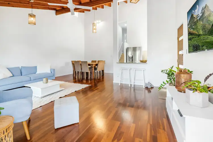 Sixth view of Homely semi-detached listing, 2/39 Hillcrest Avenue, Tugun QLD 4224