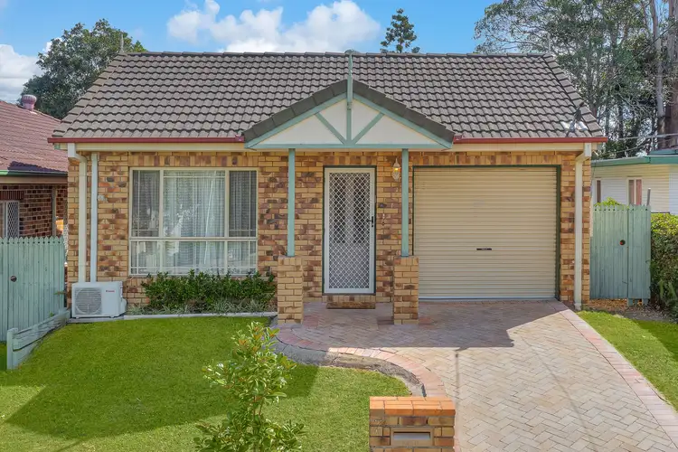 7 Jewel Street, Kenmore QLD 4069