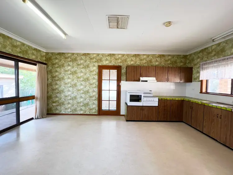 Fifth view of Homely house listing, 8 Gale Street, Forbes NSW 2871