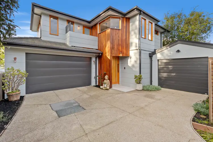 2/210 Nell Street, Greensborough VIC 3088