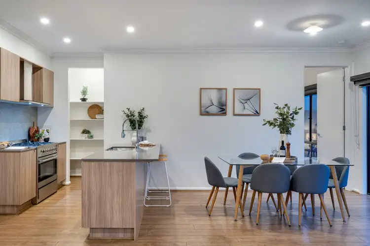 Fifth view of Homely house listing, 140 Fairways Boulevard, Craigieburn VIC 3064