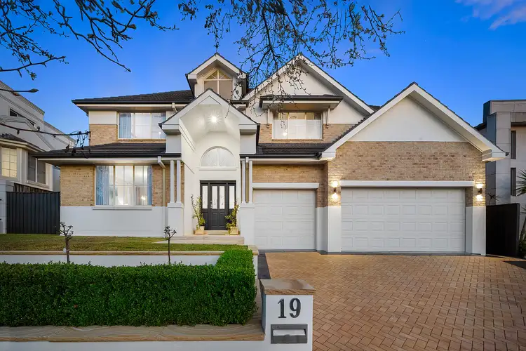 19 Bridgeview Circuit
