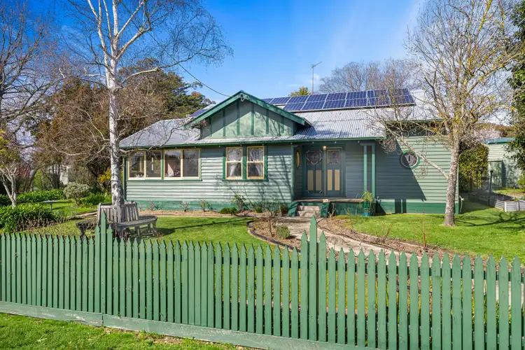 7 Leichardt Street, Beaufort VIC 3373