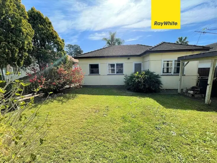 23 Ivanhoe Place, Ingleburn NSW 2565
