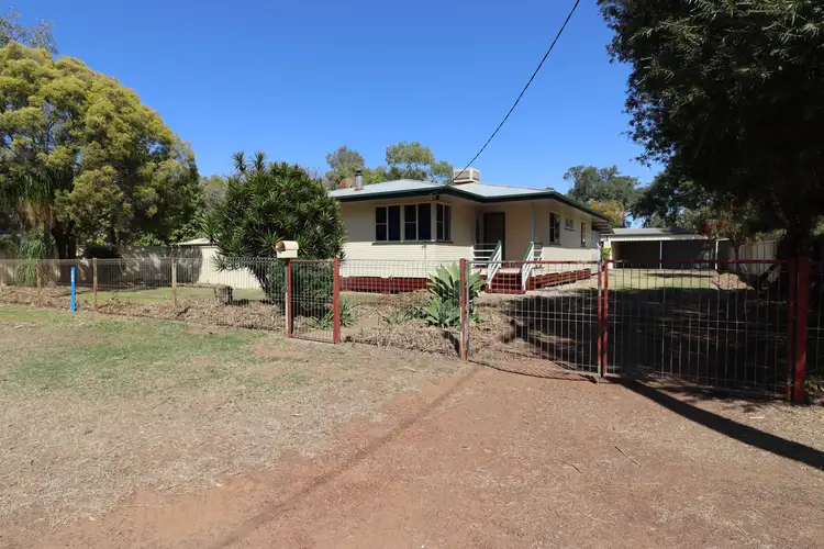 6 Andrew Street, St George QLD 4487