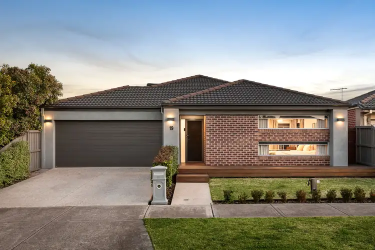 19 Abbotswood Road, Doreen VIC 3754