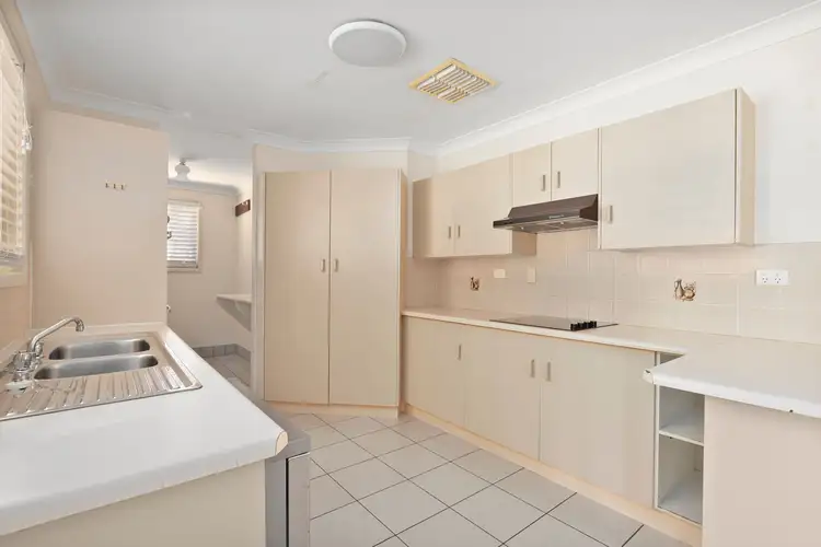 Fifth view of Homely house listing, 14 Colleen Avenue, Emerald QLD 4720
