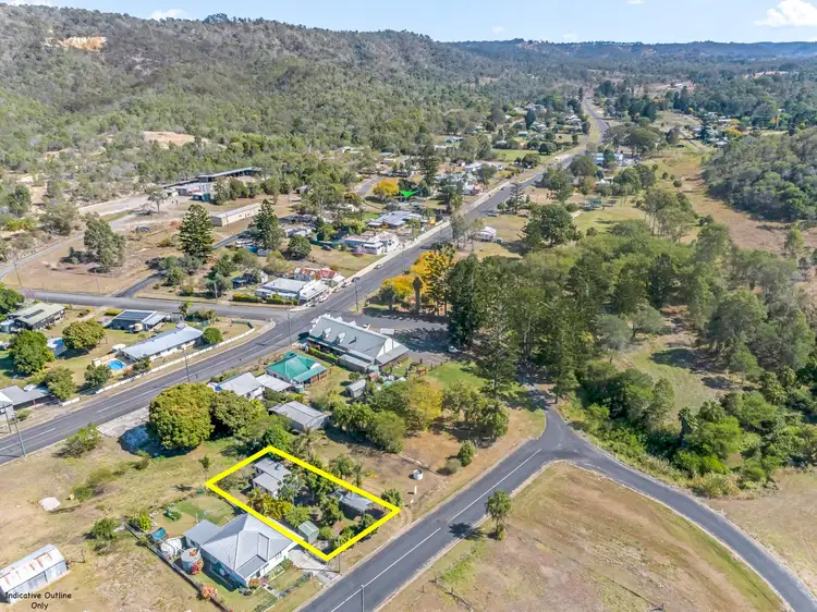 6 Augustus Street, Mount Perry QLD 4671