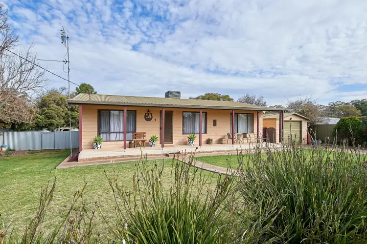 6 Kingdon Drive, Coolamon NSW 2701