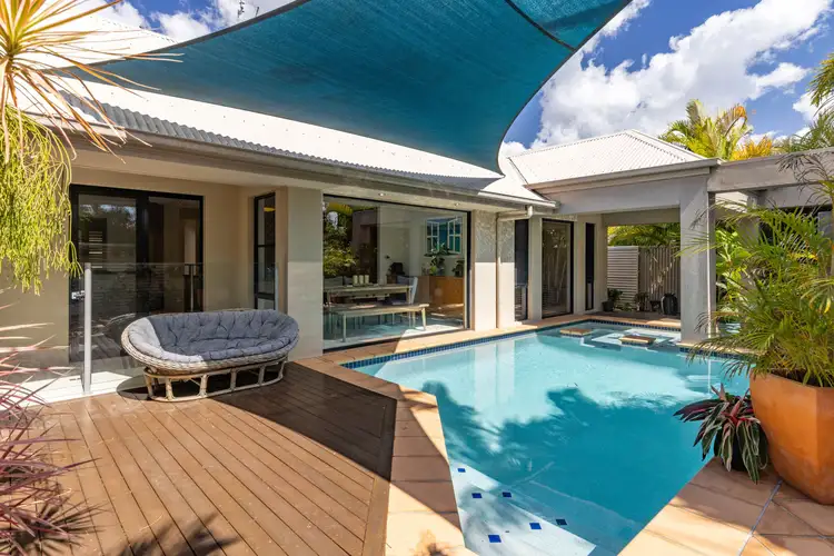 1 Peatling Lane, Twin Waters QLD 4564