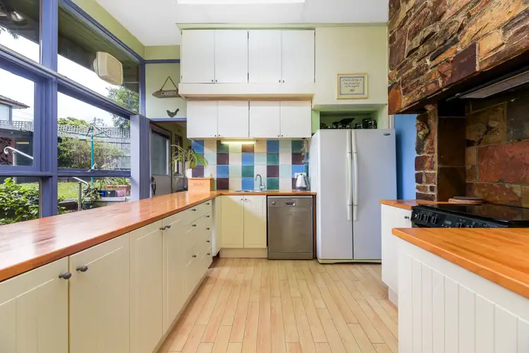 Fifth view of Homely house listing, 2 Paynes Road, Mount Waverley VIC 3149