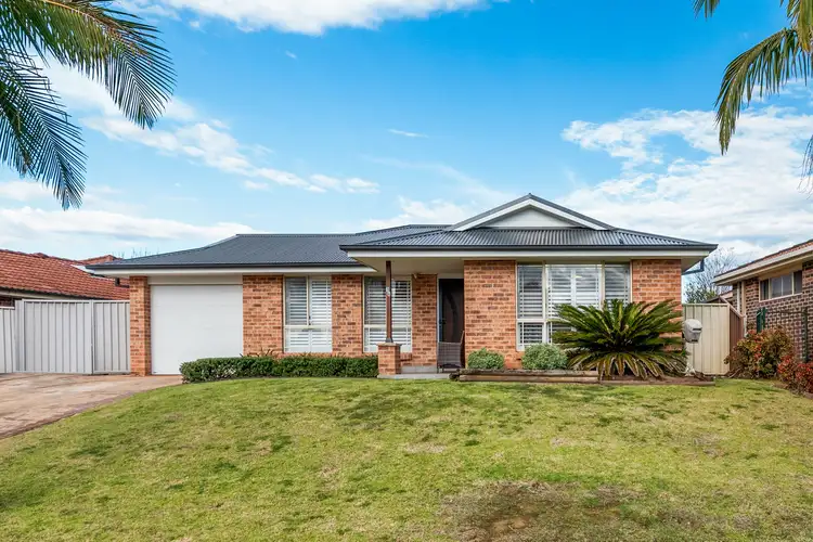 14 Holdsworth Drive