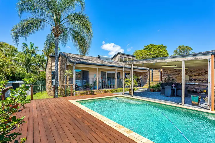 8 Armstrong Way, Highland Park QLD 4211