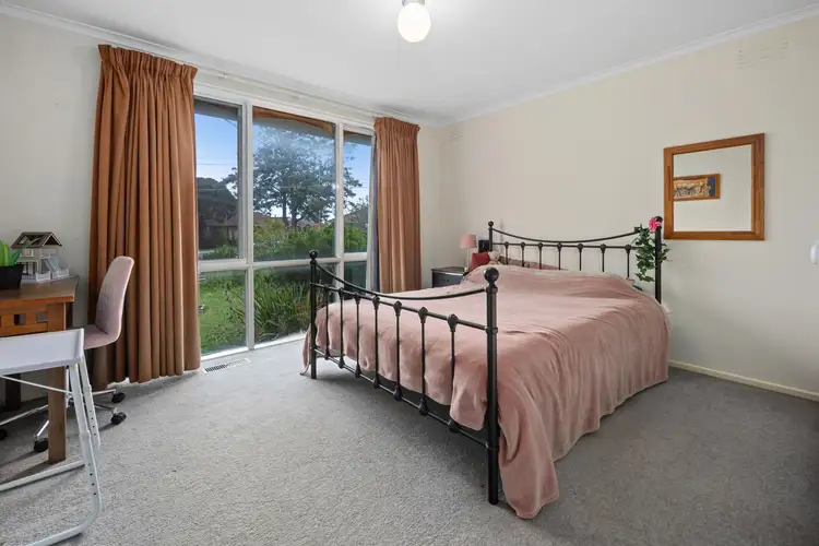 Fourth view of Homely house listing, 15 Orchid Court, Lalor VIC 3075