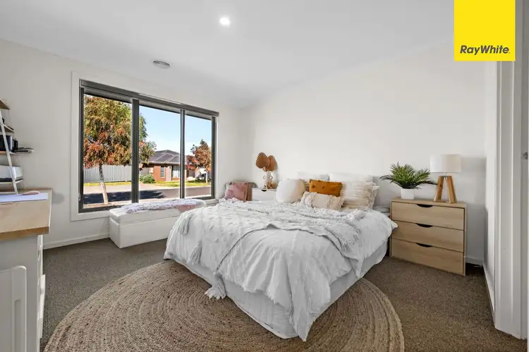 Second view of Homely house listing, 39 Azadi Crescent, Strathtulloh VIC 3338