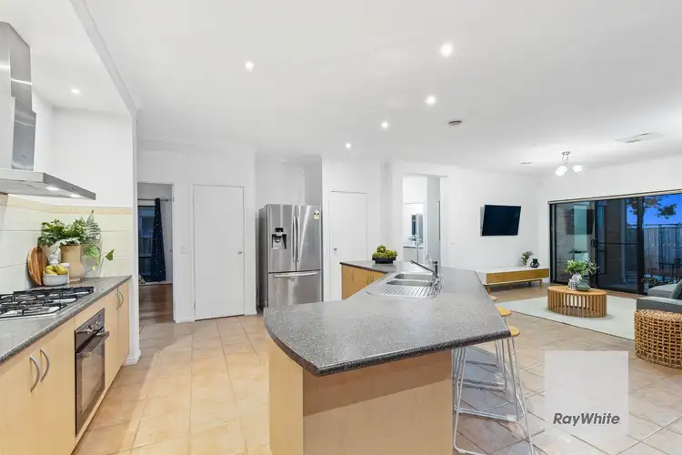 Sixth view of Homely house listing, 10 The Crest, Hillside VIC 3037