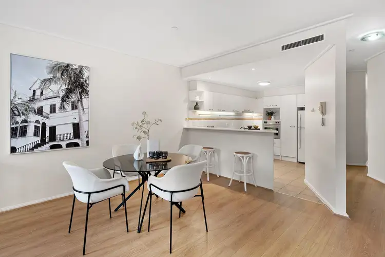 Third view of Homely apartment listing, 4/18 Dudley Street, West Melbourne VIC 3003