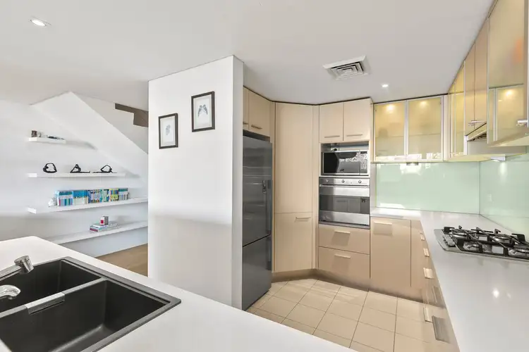 Sixth view of Homely apartment listing, 2/30 Fletcher Street, Bondi NSW 2026