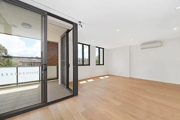 Third view of Homely apartment listing, 22/4-6A Park Avenue, Waitara NSW 2077