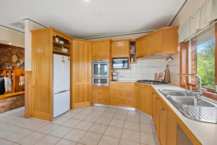 Fifth view of Homely house listing, 3 Lilac Rise, Lilydale VIC 3140