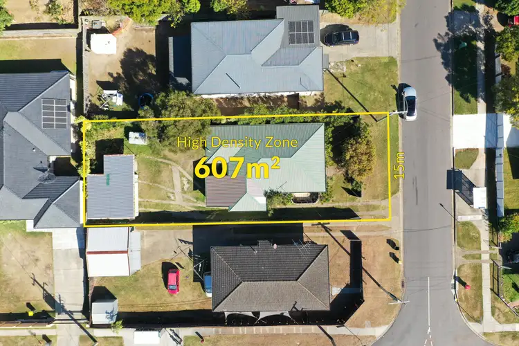 Second view of Homely house listing, 4 Everett Street, Upper Mount Gravatt QLD 4122