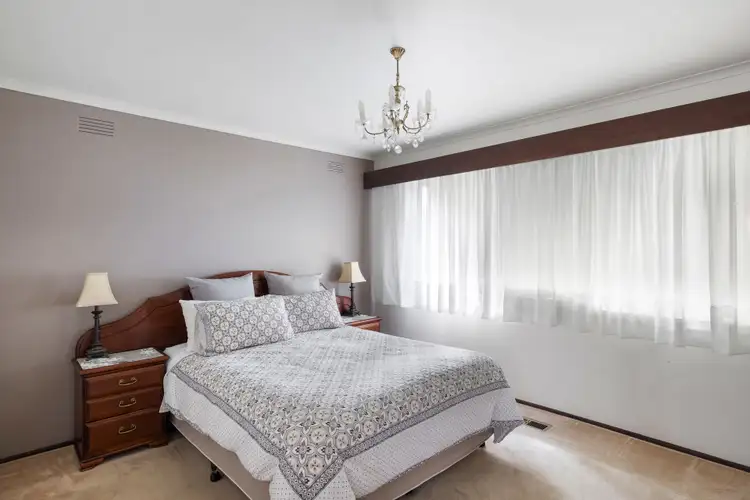 Fifth view of Homely house listing, 33 Naranga Crescent, Frankston VIC 3199