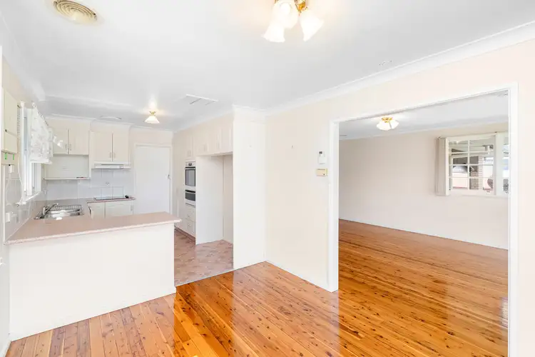 Fourth view of Homely house listing, 30 White Avenue, Kooringal NSW 2650