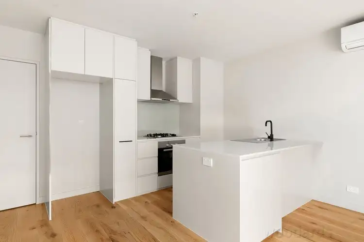 Third view of Homely apartment listing, 4/23 Bent Street, Bentleigh VIC 3204