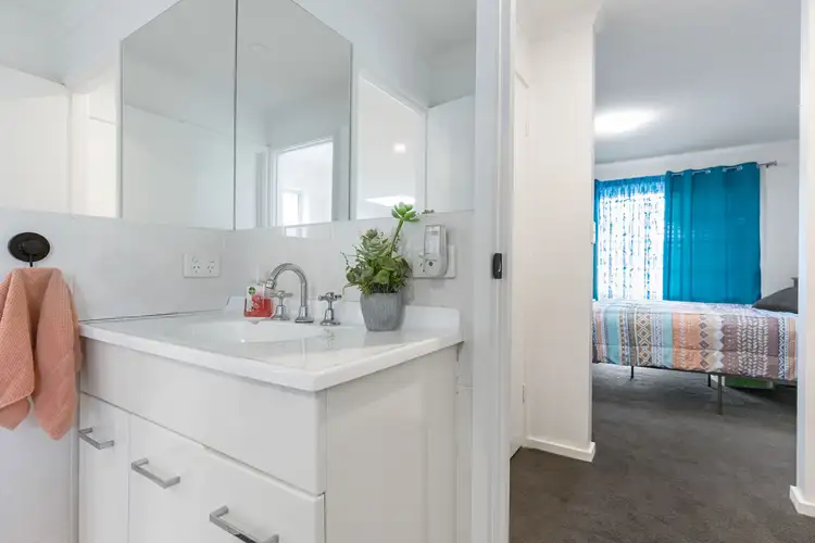 Fourth view of Homely house listing, 2 Gardenia Avenue, Lake Albert NSW 2650