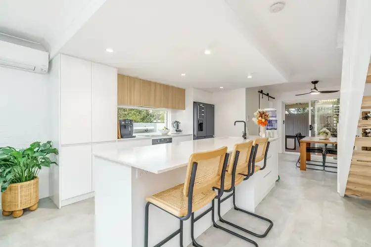2 Snowgum Court