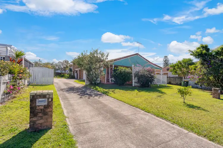 2/7 Botany Crescent, Banksia Beach QLD 4507