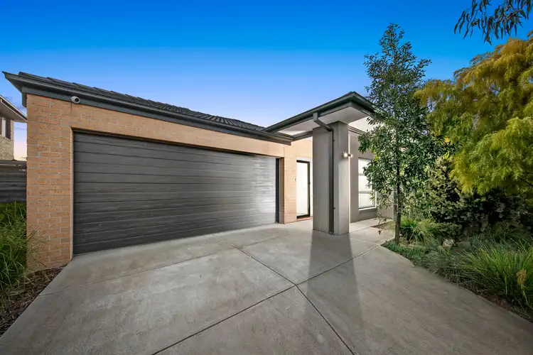 12 Crossing Road, Mernda VIC 3754