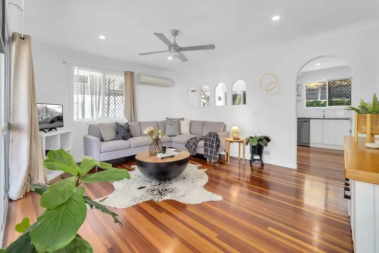 22 Yeerinbool Court, Arana Hills QLD 4054