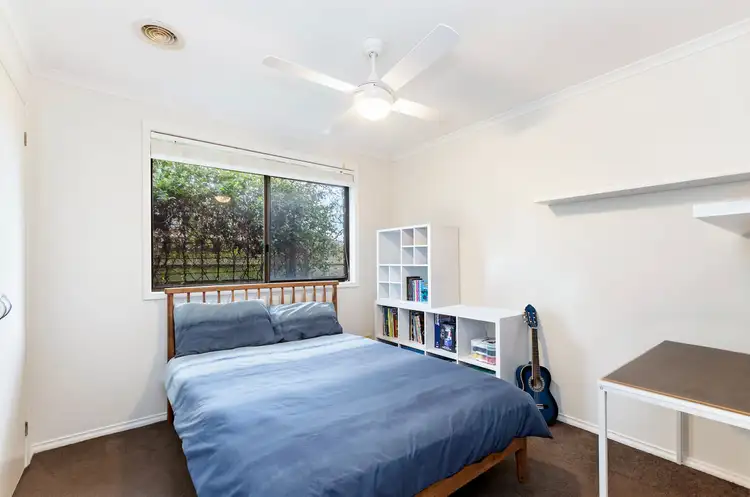 Sixth view of Homely house listing, 2 Leslie Court, Warrnambool VIC 3280