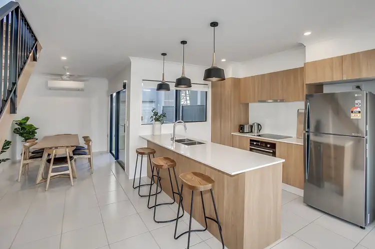 6A & B Hannah Crescent, Baringa QLD 4551