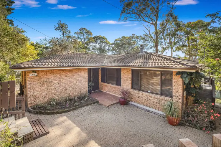 24 Fiona Street, Point Clare NSW 2250
